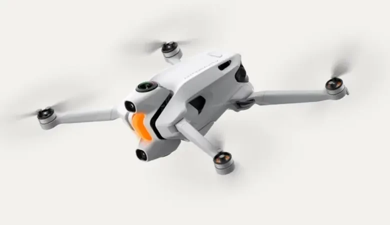 طائرة بدون طيار أنتيغرافتي A1 بزاوية 360 وتصوير 8K